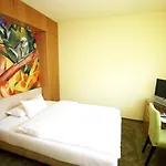 מלון Der Blaue Reiter Design- & Tagungshotel 4*
