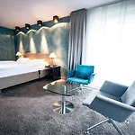 מלון Der Blaue Reiter Design- & Tagungshotel 4*