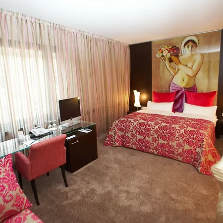 Der Blaue Reiter Design- & Tagungshotel 호텔 4*